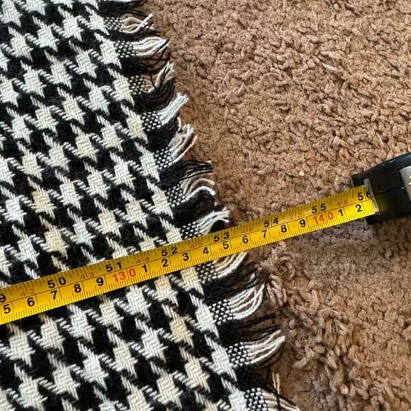 2 FOR $20 Houndstooth Black White Large Shawl Scarf Wrap Square - Picture 2 of 2